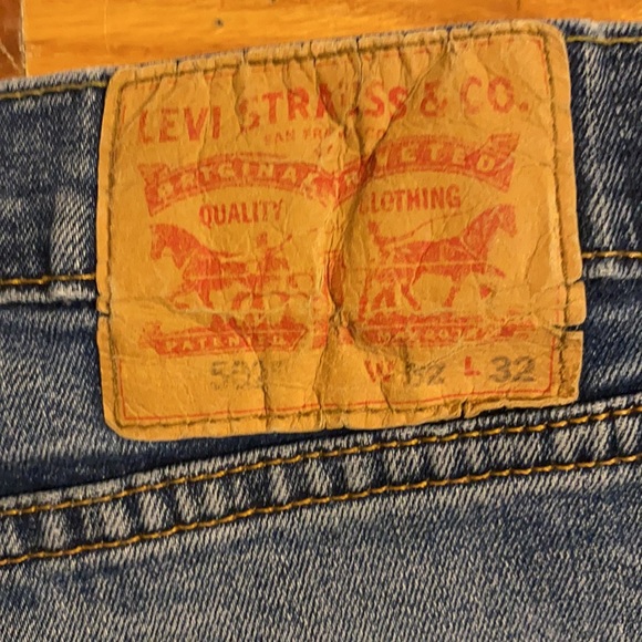 32 x 32 Levi 502 - Picture 8 of 10